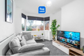 HAUS Modern 4 Bedroom House l Parking l Garden TOP RATED